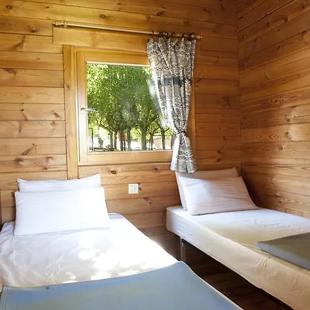 Campsite Solana Del Segre Bellver De Cerdanya